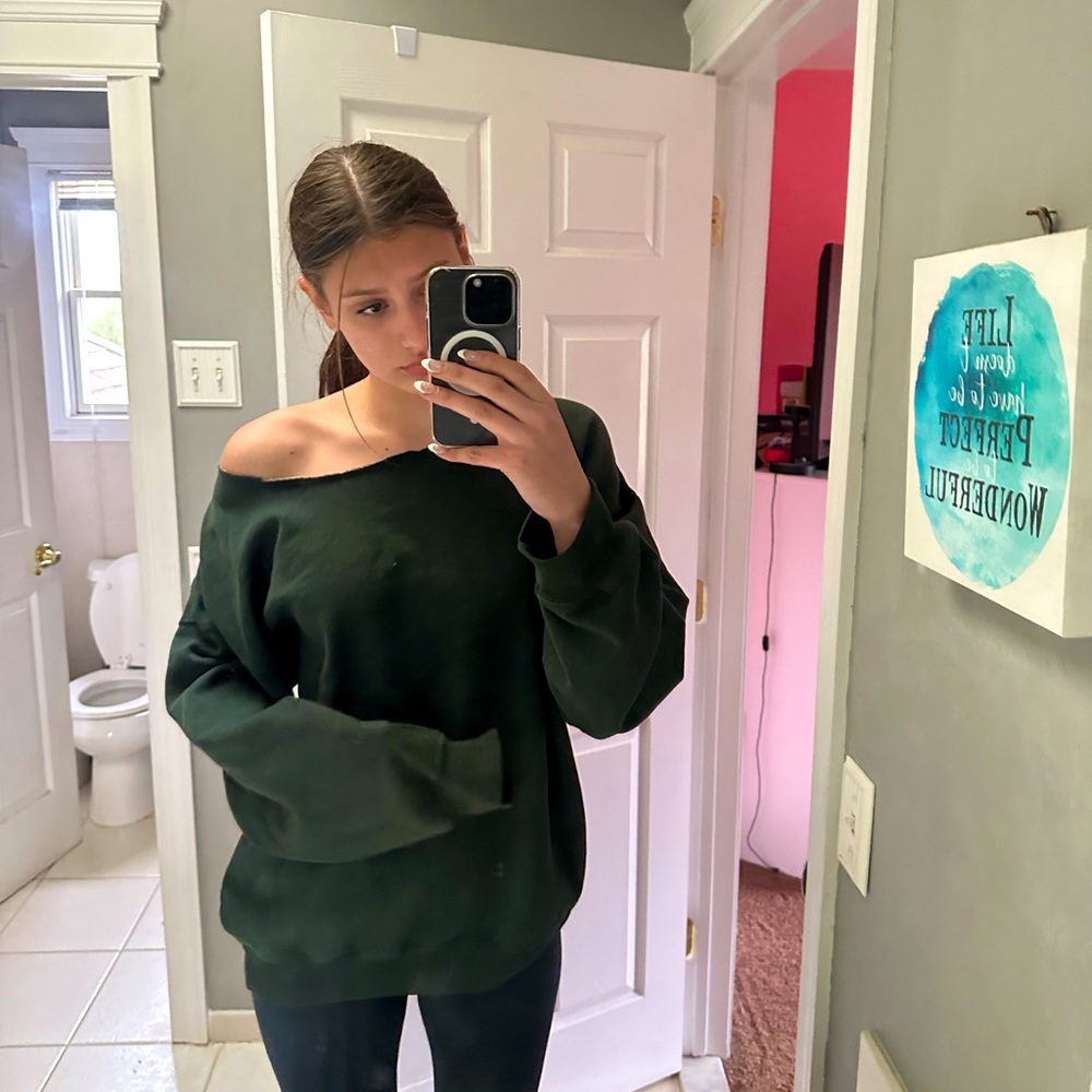 Brandy Melville sweatshirt
